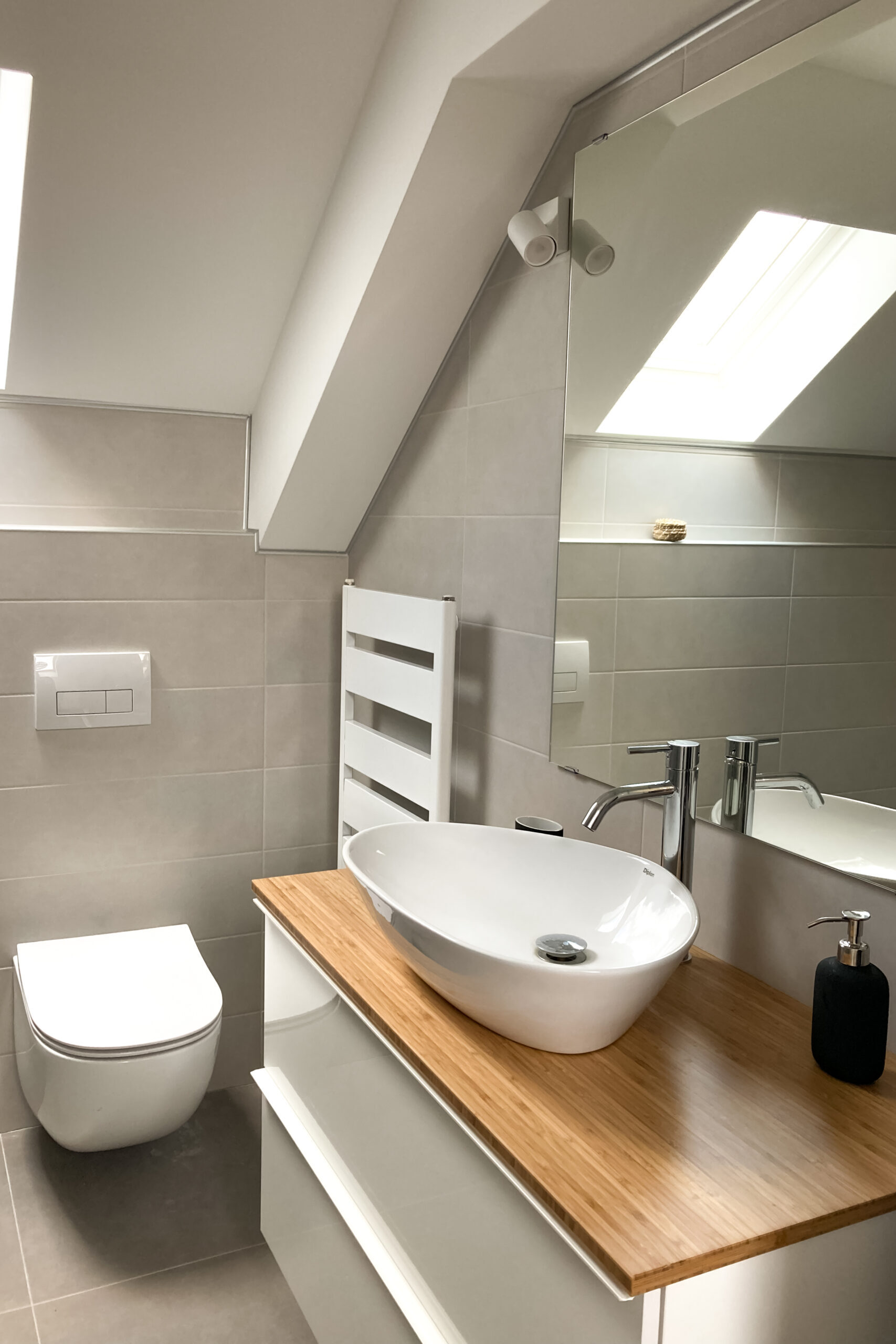 Moderno i luksuzno kupatilo sa tušem – Agro Lux Apartman Sokobanja.